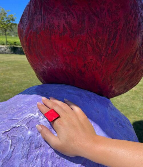 Aventurine, bijoux de créateur, bijoux fantaisie, bijoux originaux, bague Ola rouge de Oana Millet